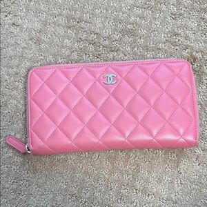 CHANEL Pink Quilted Zipper Wallet